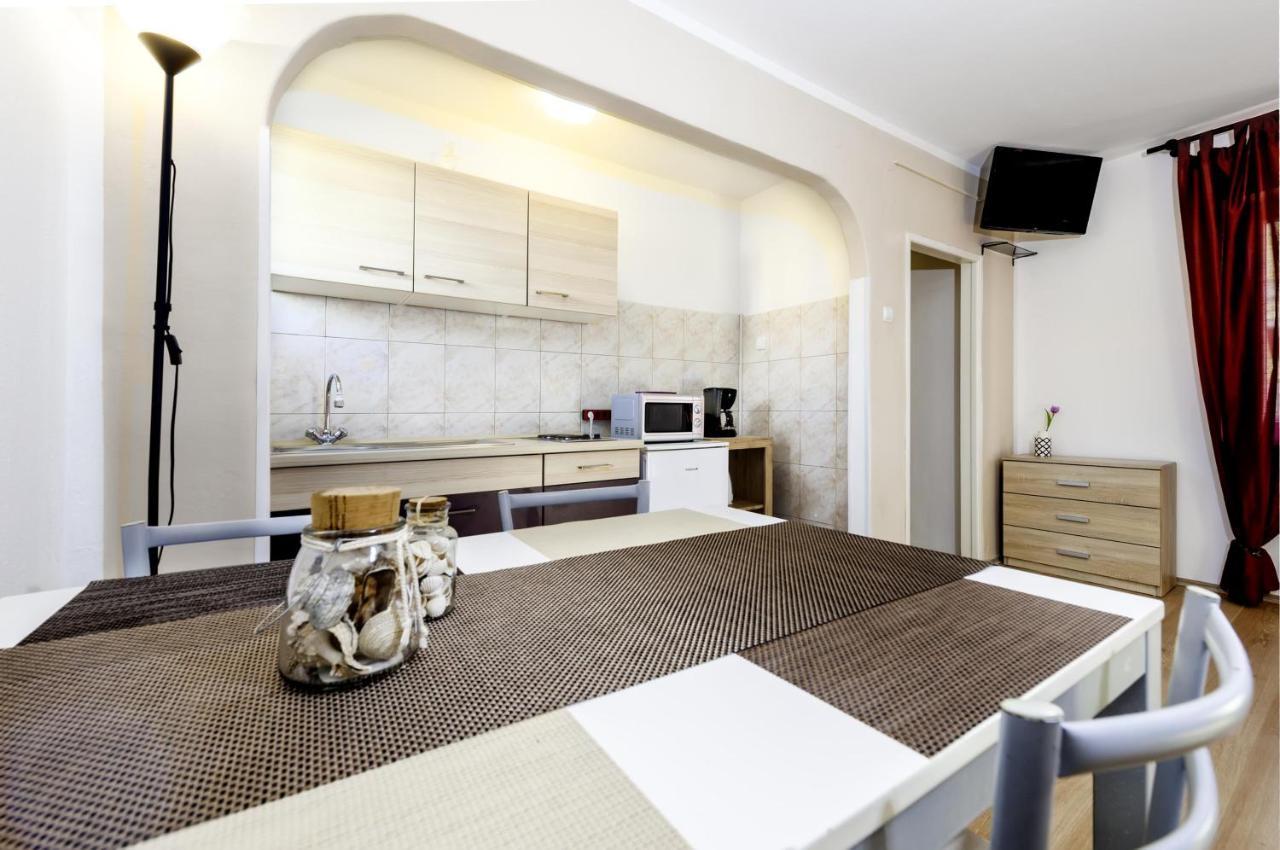 Studio Sony Rovinj Buitenkant foto